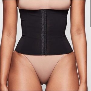 New Skims Waist Trainer